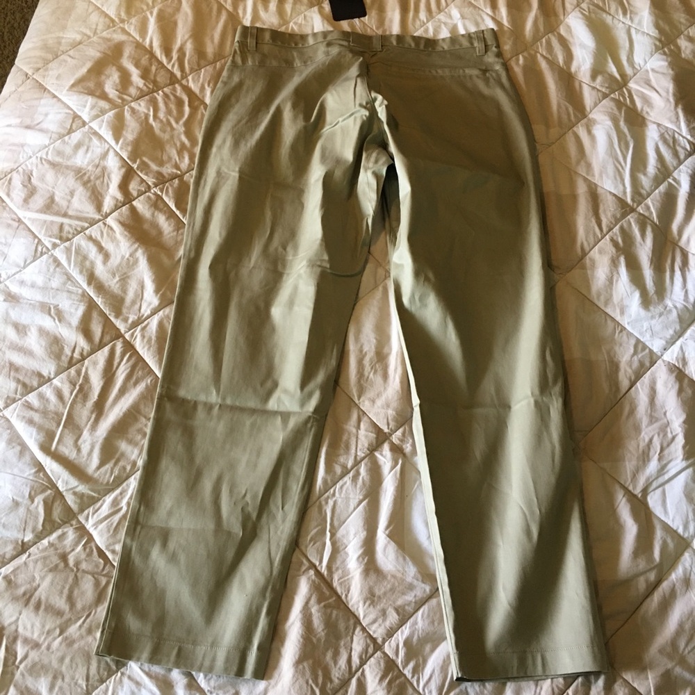 Fabletics High Side Chino Modern Classic Fit Men's Sporty Khaki Pants 34 X 32 - Picture 3 of 7
